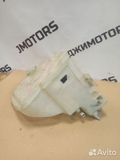 Бачок стеклоомывателя с насосом BMW 3 series E46