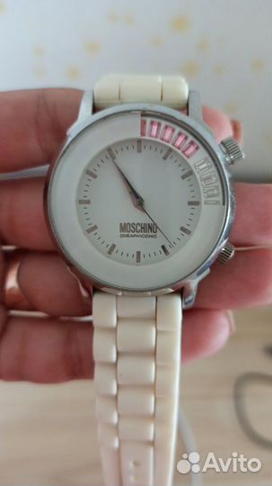 Часы moschino