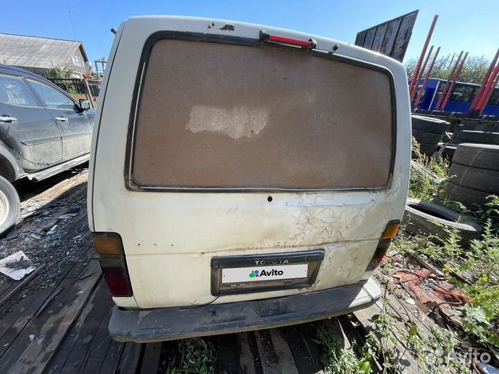 Toyota Hiace, 1988