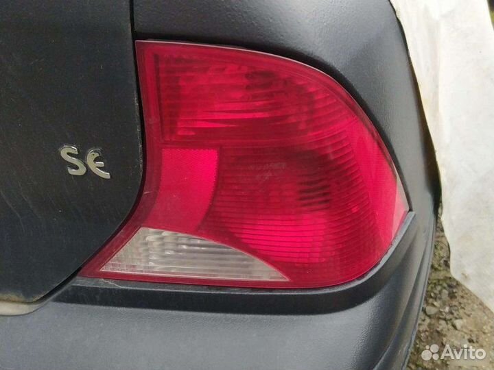 Фонарь задний правый Ford Focus 1