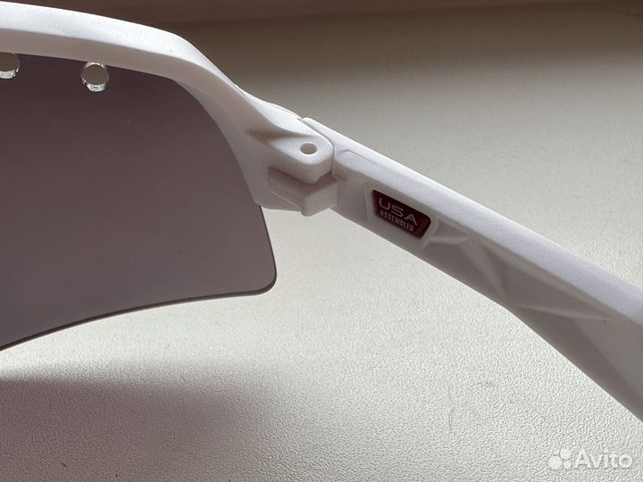 Очки oakley sutro