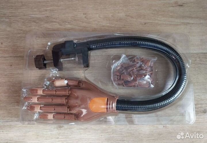 Рука для маникюра