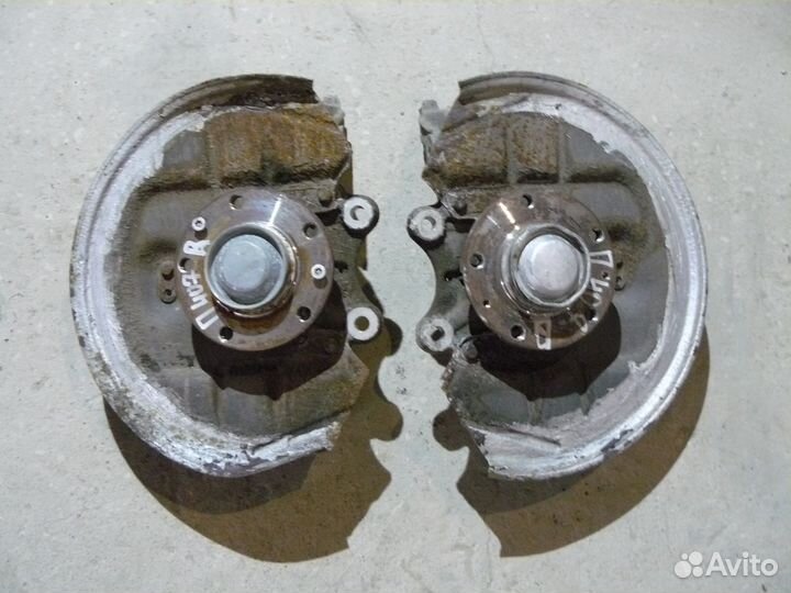 Кулак Задний поворотный Peugeot 407