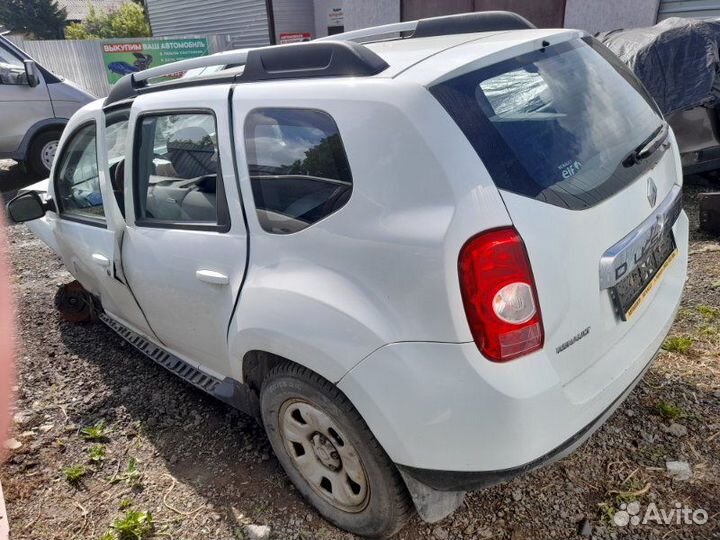 Renault Duster 2013 год в полный разбор