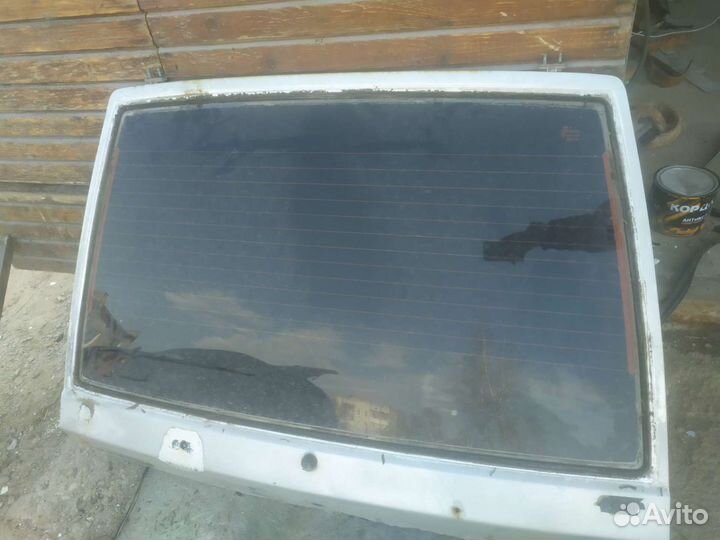 Задние стекло