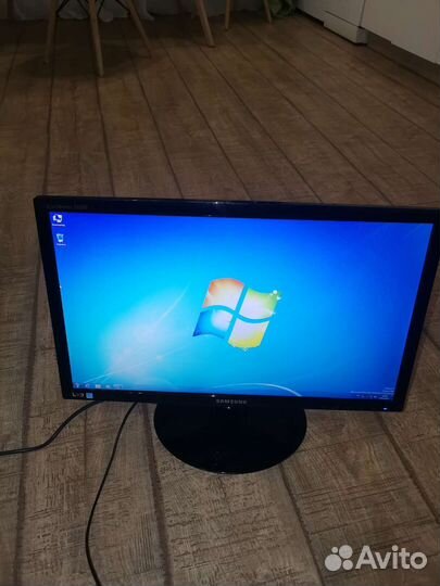 Монитор Samsung S22A300 22 дюйма Vga