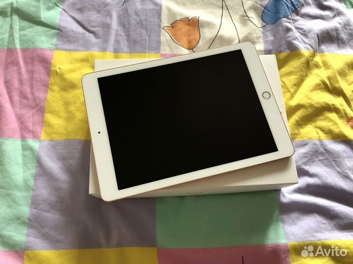iPad 2017 (5-е поколение) Wi-Fi 128gb Gold
