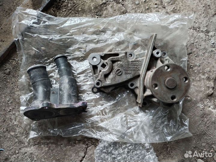 Помпа на Ford fusion