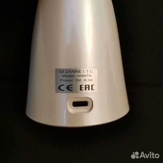 Массажер для ухода за кожей лица Mezolight M9910