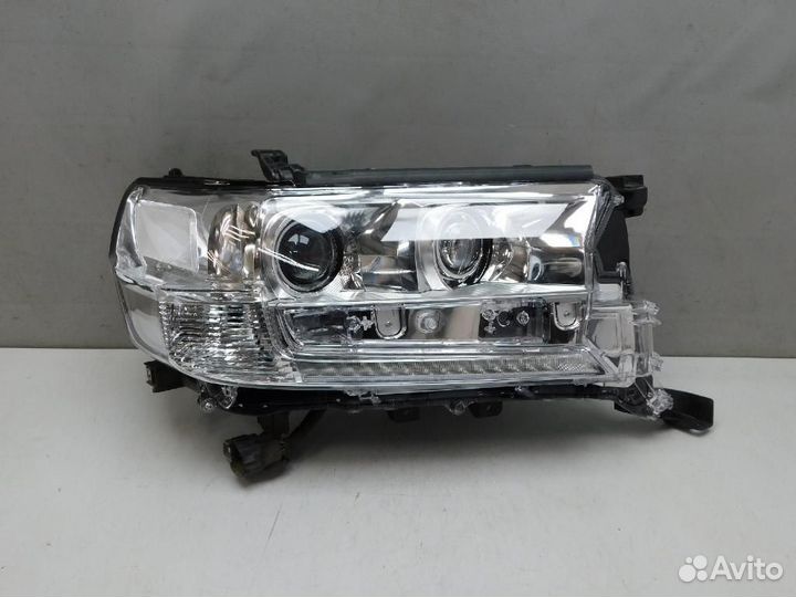Фара правая Toyota Land Cruiser