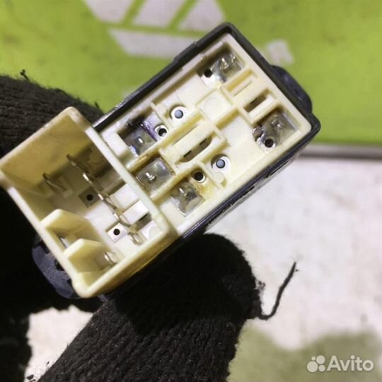 Кнопка стеклоподъемника Киа Серато