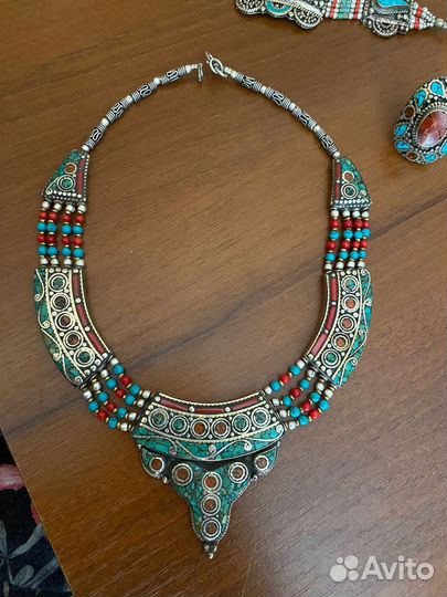 Серебряное кольцо браслет и ожерелье с берюзой