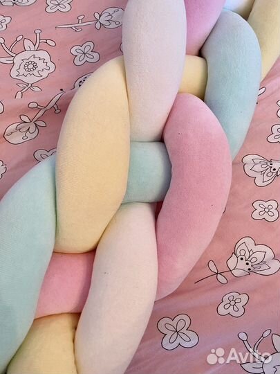 Бортик косичка в кроватку