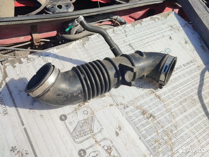 Мазда 323 патрубок