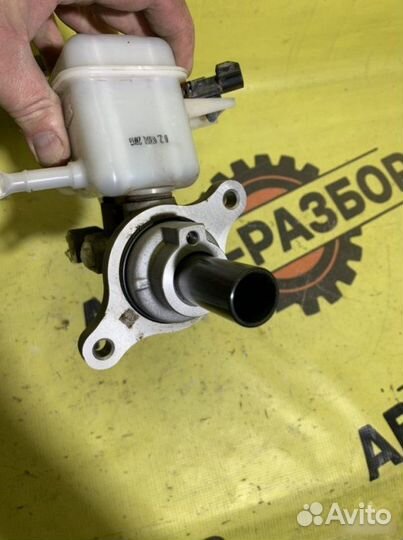 Главный тормозной цилиндр Kia Sportage 4 QL