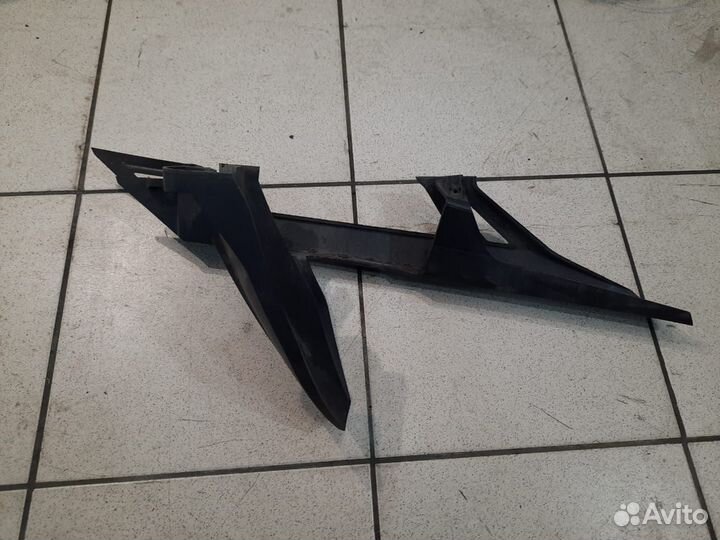 Верхний кожух цепи KTM Duke 390 2019г