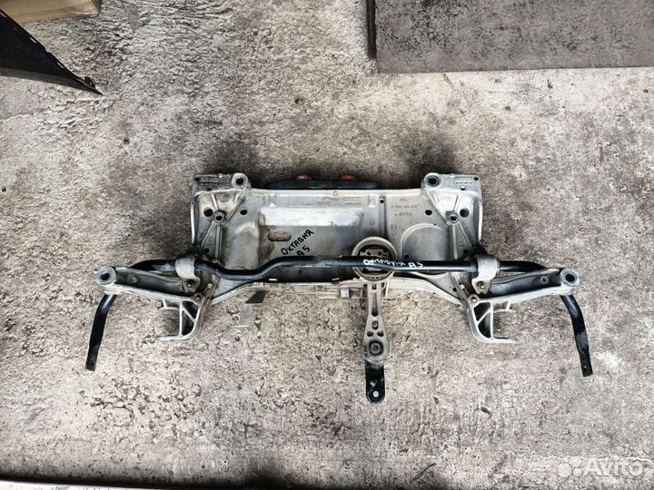 Подрамник передний Шкода Октавия А5-Фольксваген