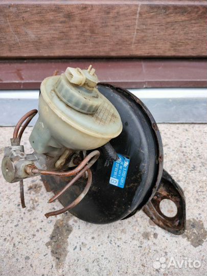 Вакуумный усилитель тормозов Volkswagen Passat B 4