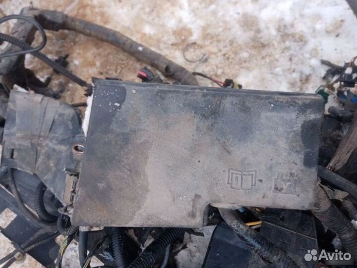 Корпус блока предохранителей Ford Focus 3 2012