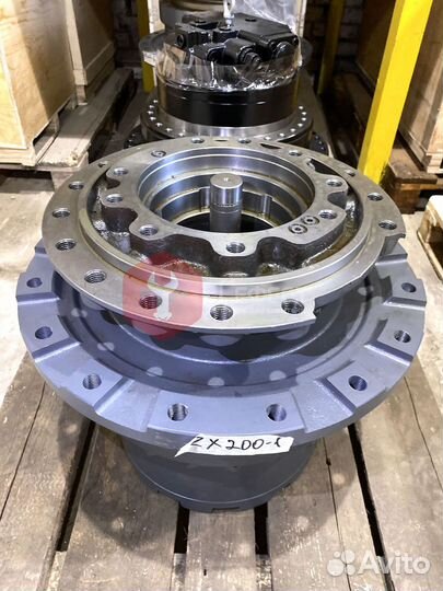 Бортовой редуктор хода Hitachi ZX210LC