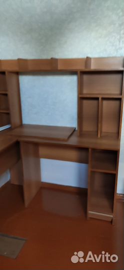 Стол письменный, компьютерный