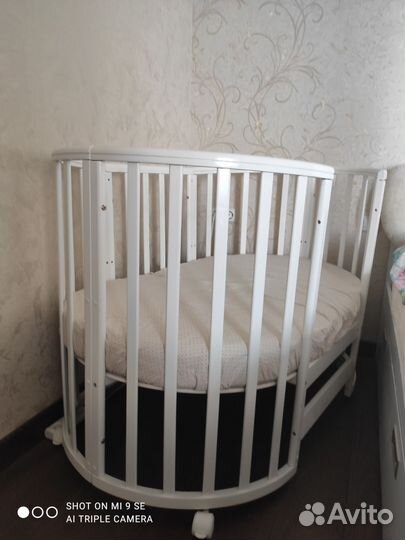 Детская овальная кроватка