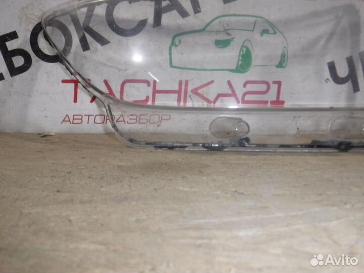 Стекло правой фары renault Logan 2/Sandero 2 14-18