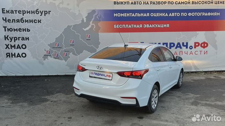 Замок двери передней правой Hyundai Solaris 81320-H5020