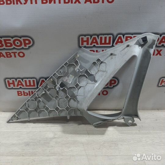 Накладка на стойку кузова задняя правая Volkswagen