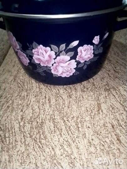 Кастрюля с крышкой 5.5 литров