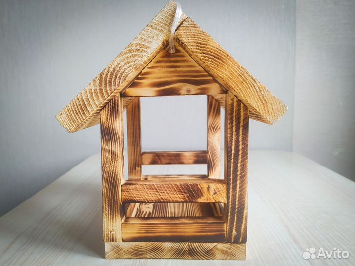 Кормушка для птиц деревянная