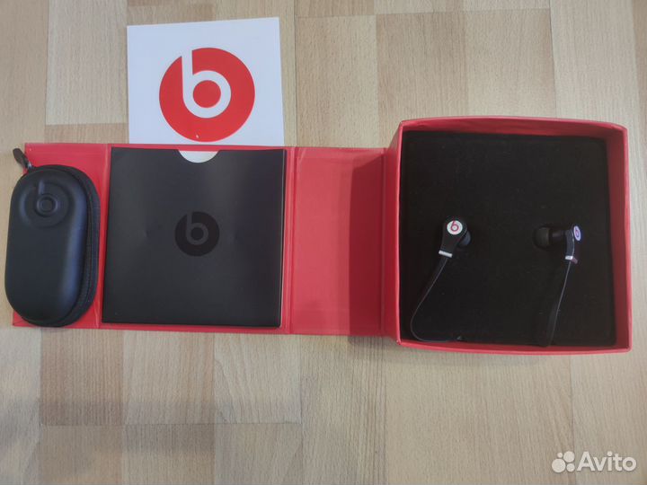 Вакуумные наушники новые