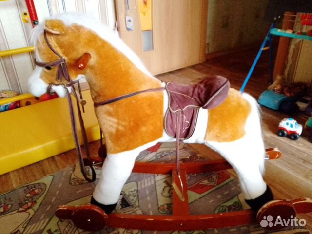 Детская качалка лошадь