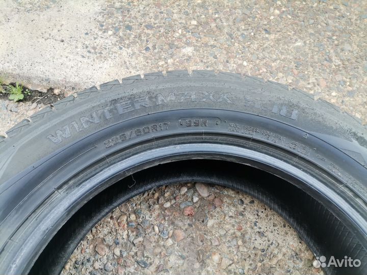 Dunlop Winter Maxx SJ8 225/60 R17