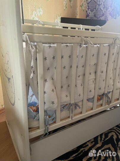 Детская кроватка,кресло качалка,ходунки