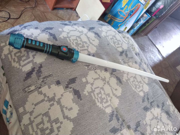 Звуковые игрушки:автобус,меч,самолёт,вертолет,джин