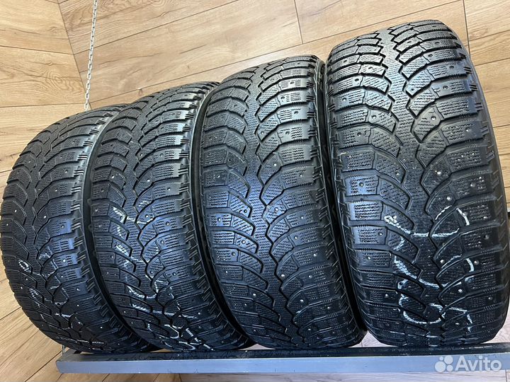 Bridgestone Blizzak Spike-01 225/55 R17 101T