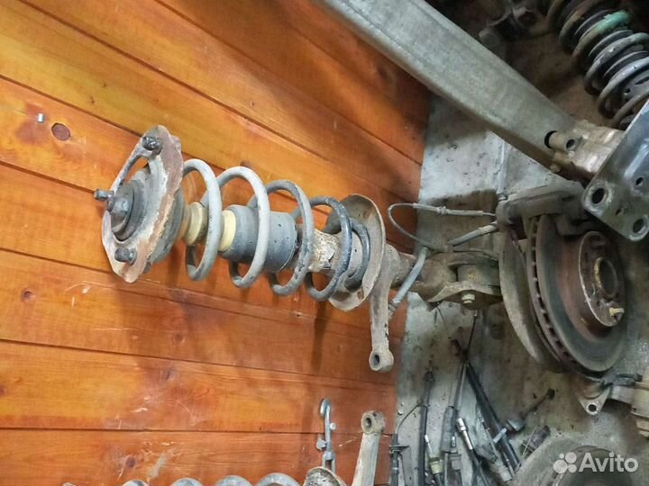 Стойка левая в сборе datsun MI-DO 1.6 МКПП