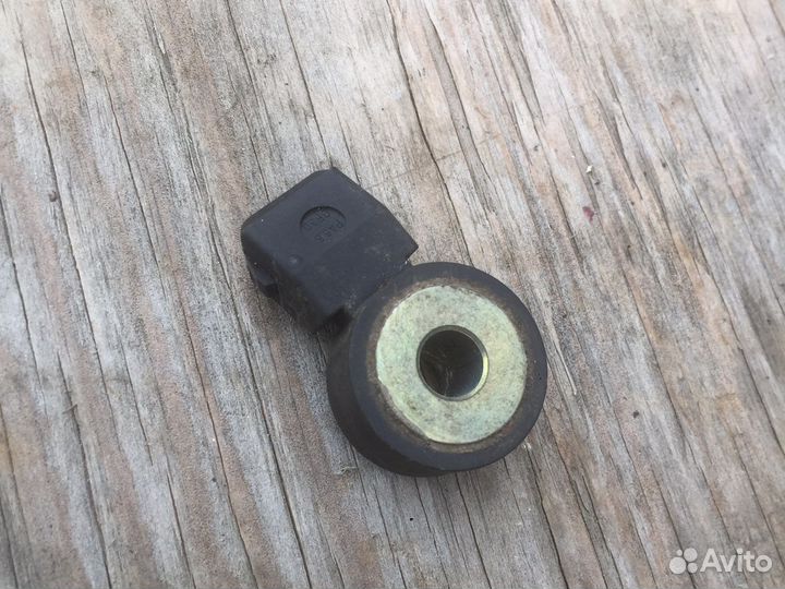 Датчик детонации w169 m266