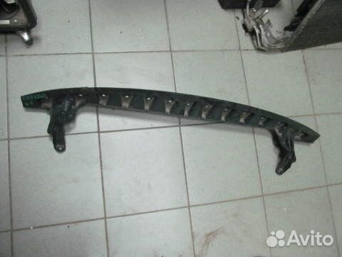 Усилитель переднего бампера Volkswagen Golf 5