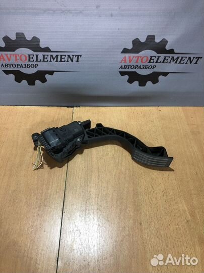 Педаль газа Форд Фокус 2