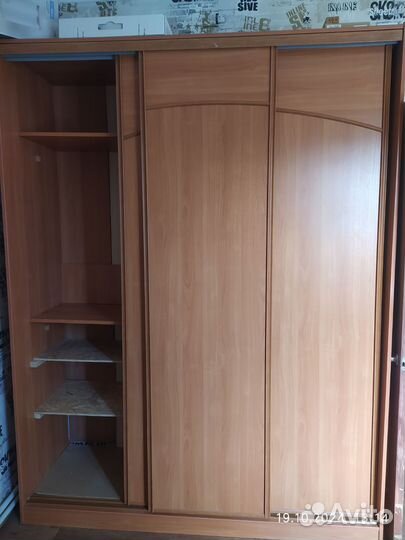 Шкаф