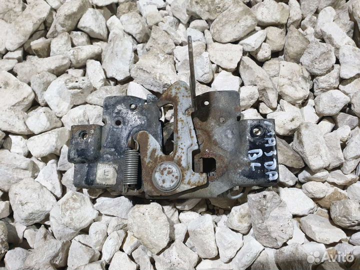 Замок капота Mazda 3 BL