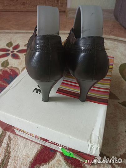 Туфли женские