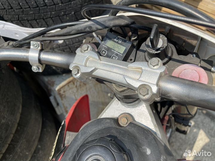 Кроссовый мотоцикл