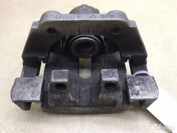 Суппорт задний правый Bmw X5 E70 2006-2010