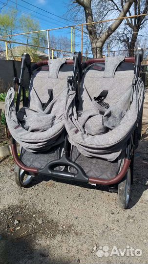 Коляска для двойни, погодок