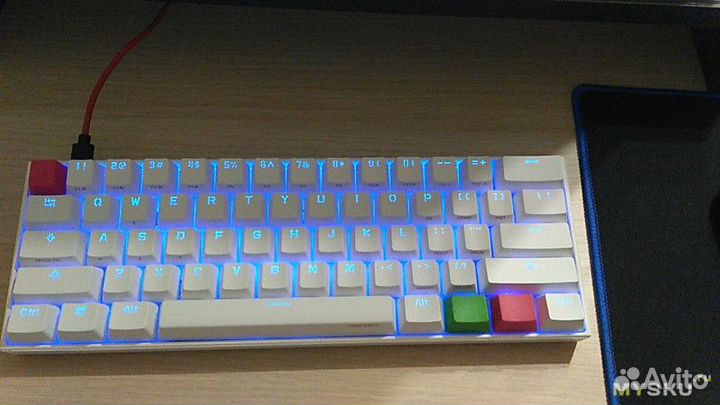 Механическая клавиатура - Anne pro 2