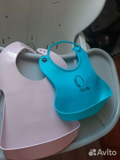 Нагрудник пластиковый детский