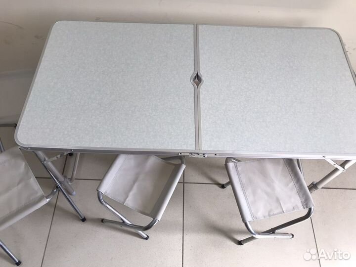 Стол складной со стульями. Новый